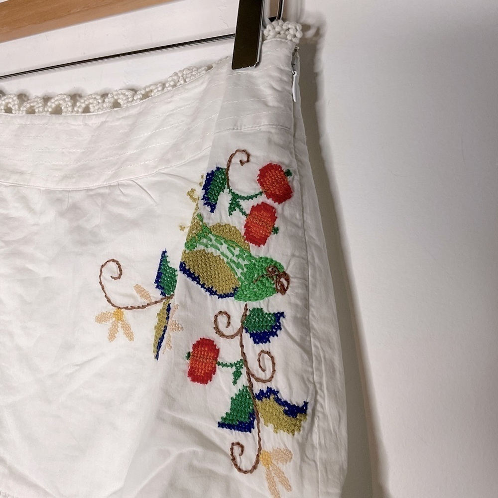 NWOT Farm Rio Pitanga Embroidery Crochet Mini Skirt Medium - Picture 5 of 9